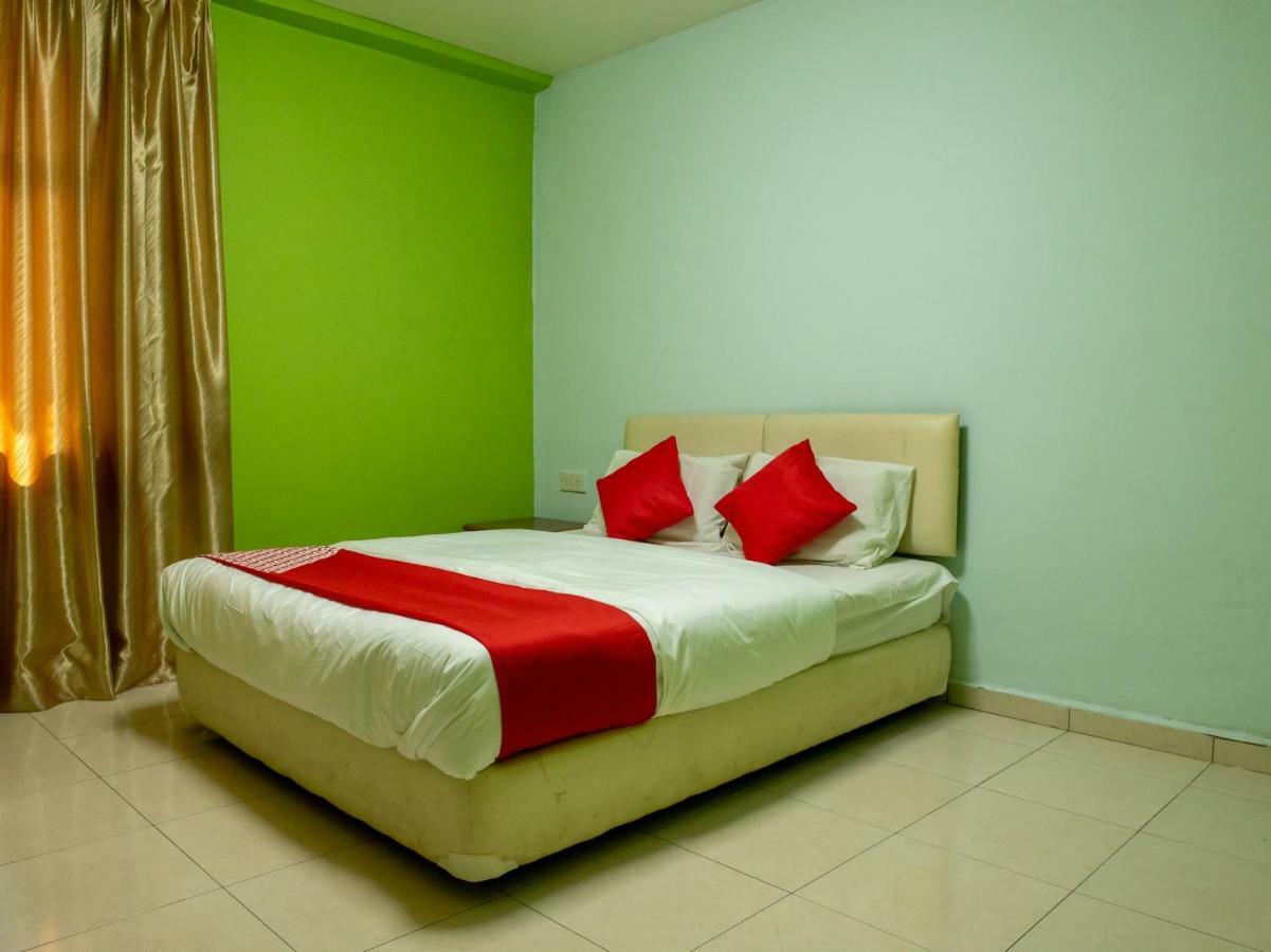Oyo 434 Marbella Hotel Johor Bahru Buitenkant foto