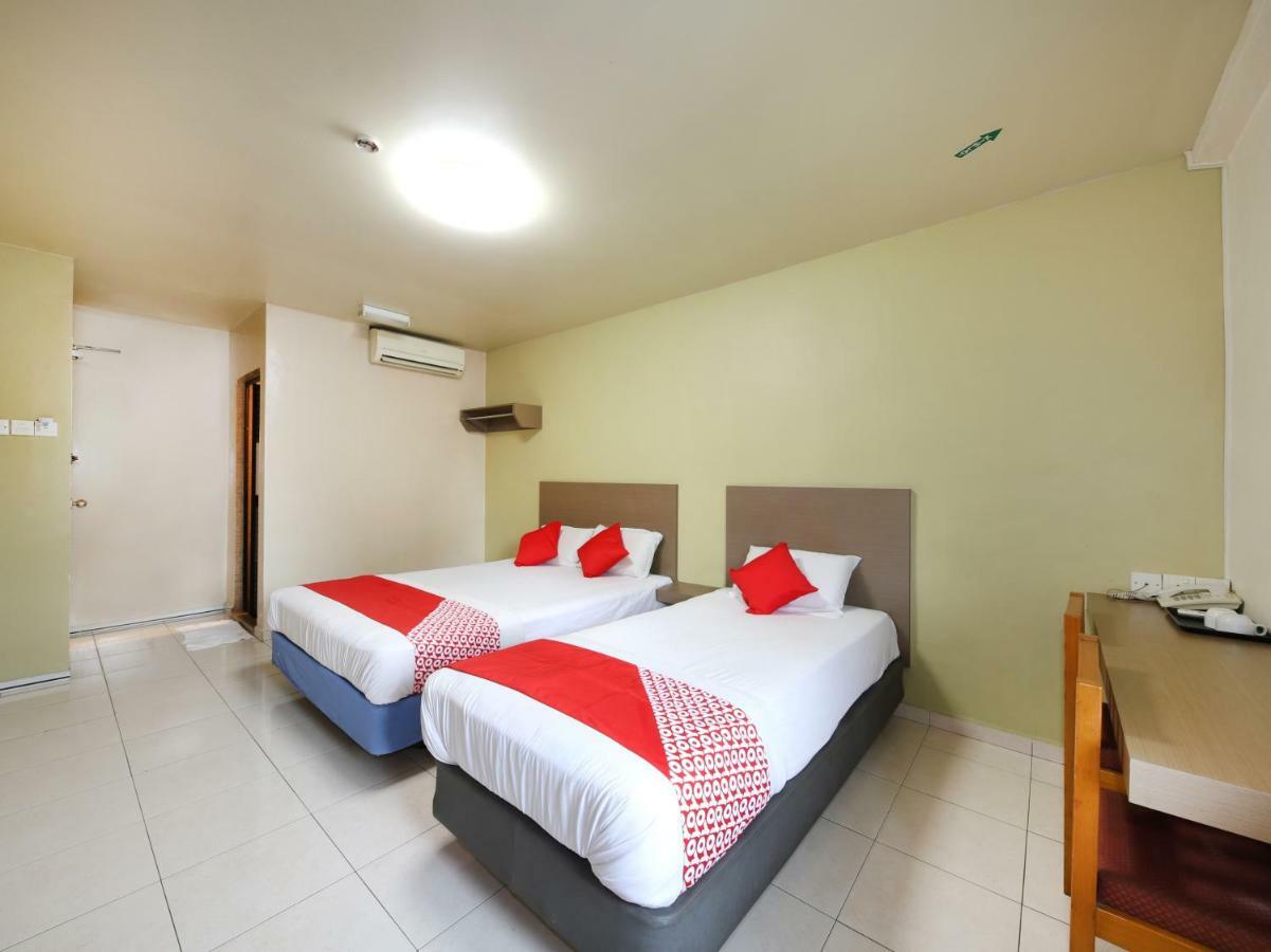 Oyo 434 Marbella Hotel Johor Bahru Buitenkant foto