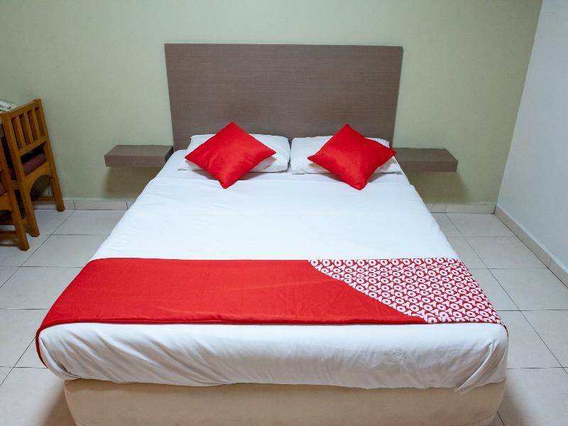 Oyo 434 Marbella Hotel Johor Bahru Buitenkant foto