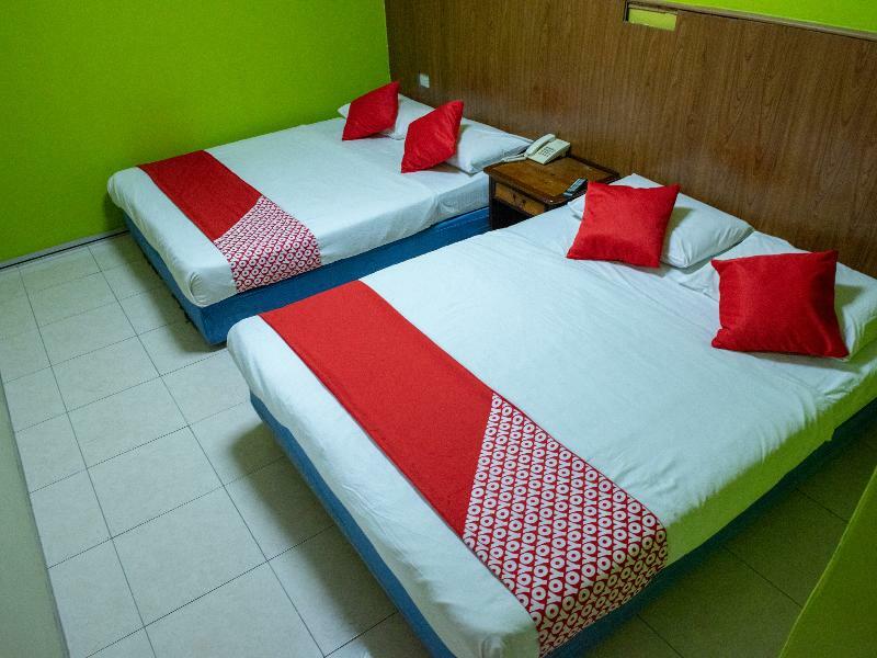 Oyo 434 Marbella Hotel Johor Bahru Buitenkant foto