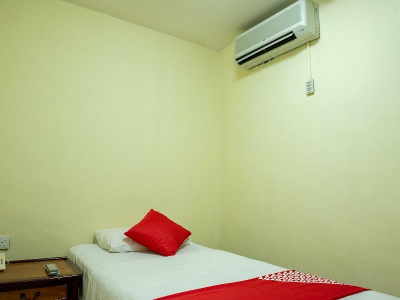 Oyo 434 Marbella Hotel Johor Bahru Buitenkant foto