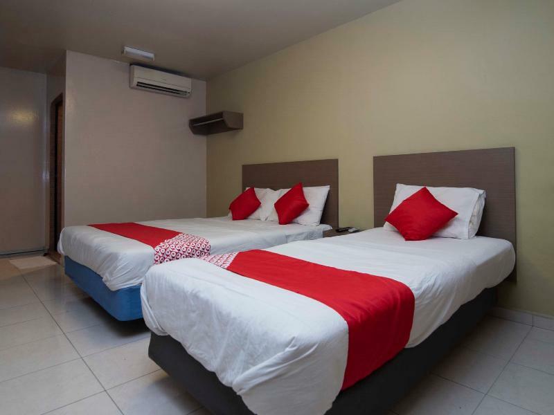 Oyo 434 Marbella Hotel Johor Bahru Buitenkant foto