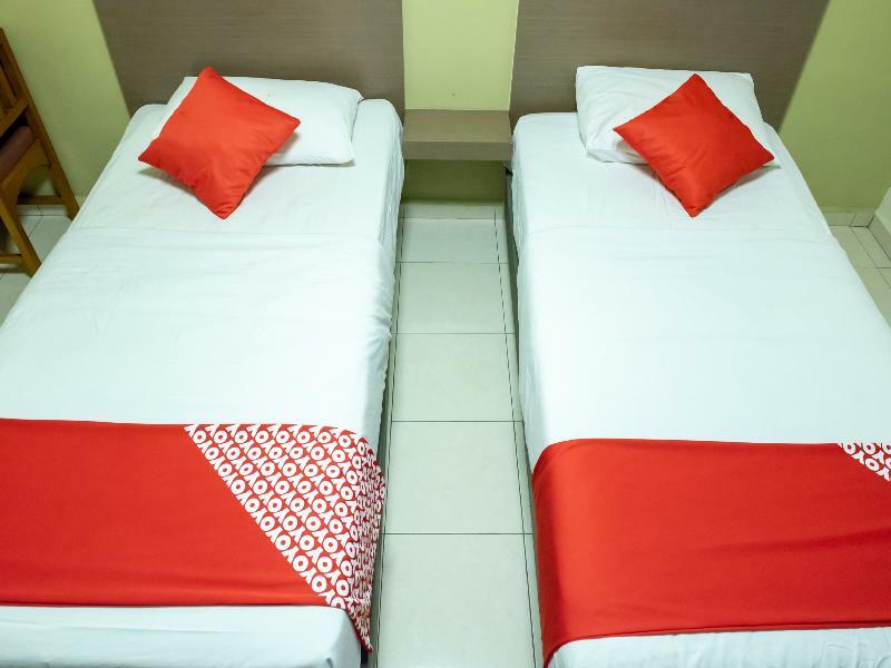 Oyo 434 Marbella Hotel Johor Bahru Buitenkant foto